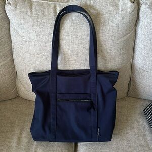 Vera Bradley navy tote